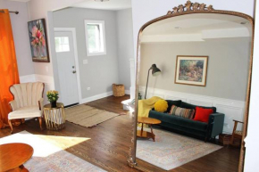 BOUTIQUE GARDEN HOUSE CHICAGO 3-STORY sleeps 12